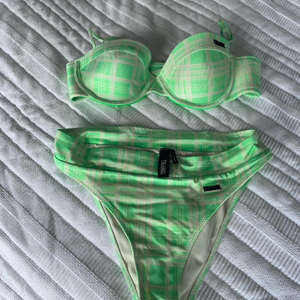 Triangl swimsuit Lluna style